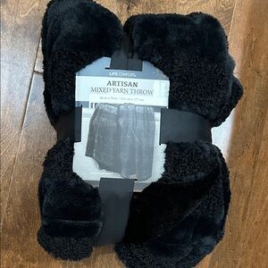 NEW Mixed Yarn Throw